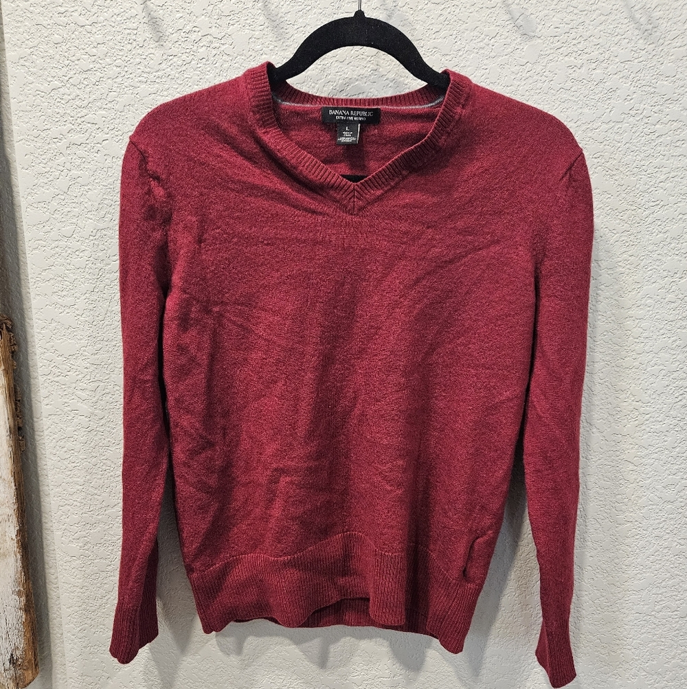Banana Republic Women's V-Neck Wool Sweater